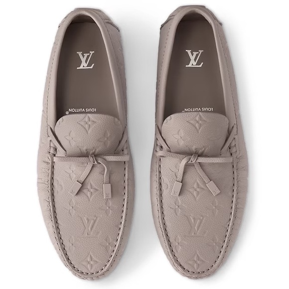 BRAND NEW Louis Vuitton Taupe Monogram Leather Driver Loafers Size 10 LV (UK) - Picture 2 of 8
